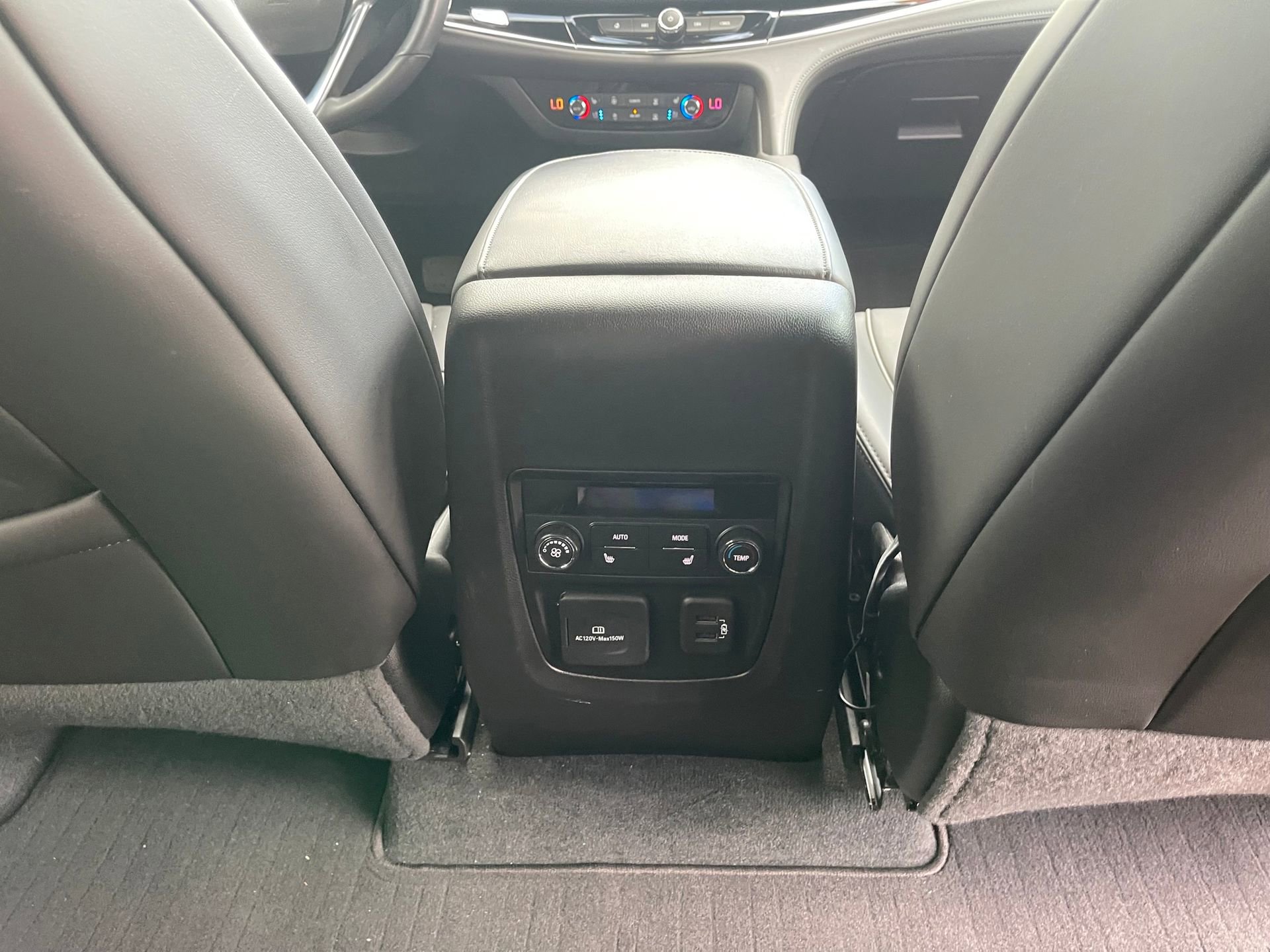 Used 2023 Buick Enclave Avenir w/ Avenir Technology Package image 27