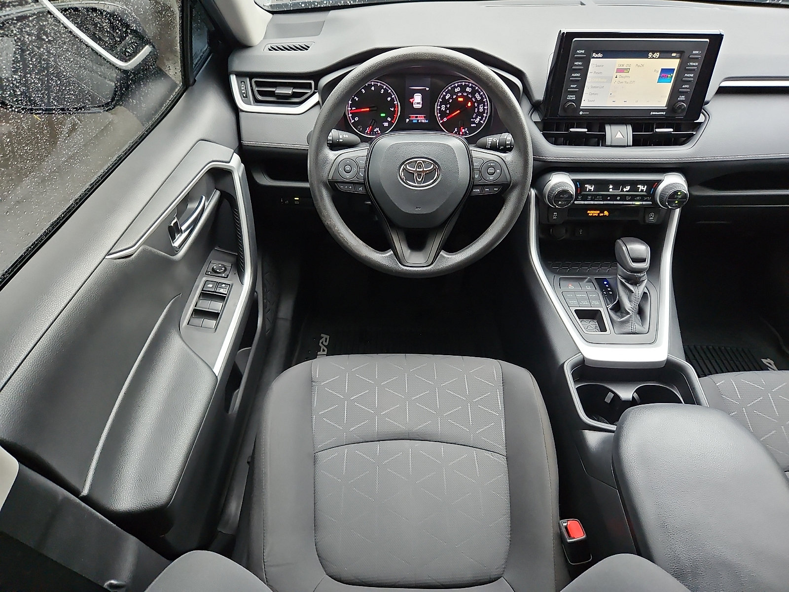 Used 2021 Toyota RAV4 XLE AWD/4WD image 11
