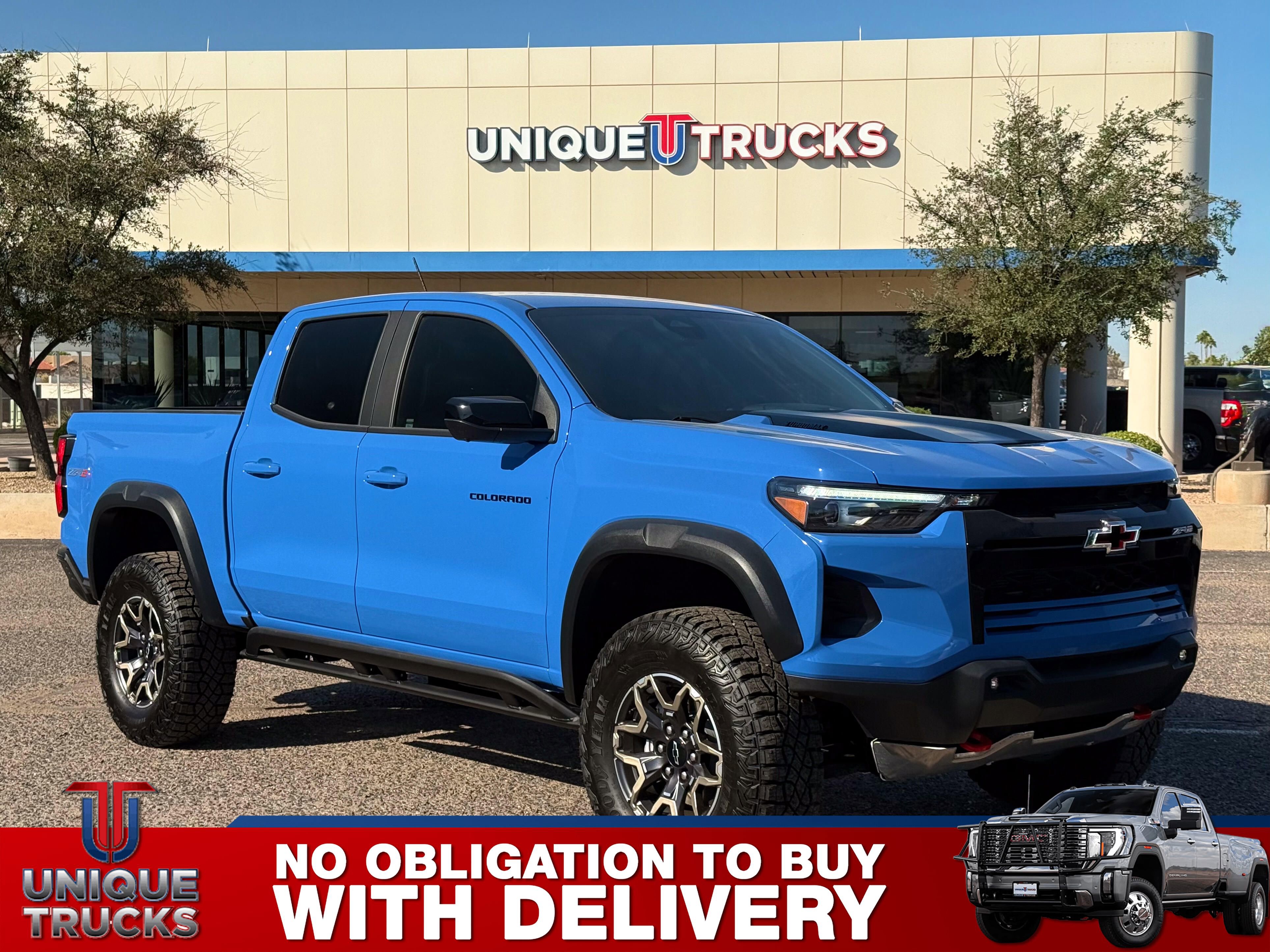 Used 2025 Chevrolet Colorado ZR2 w/ Technology Package image 3