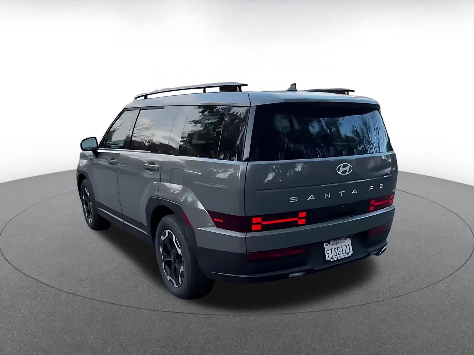 Used 2025 Hyundai Santa Fe SEL image 11
