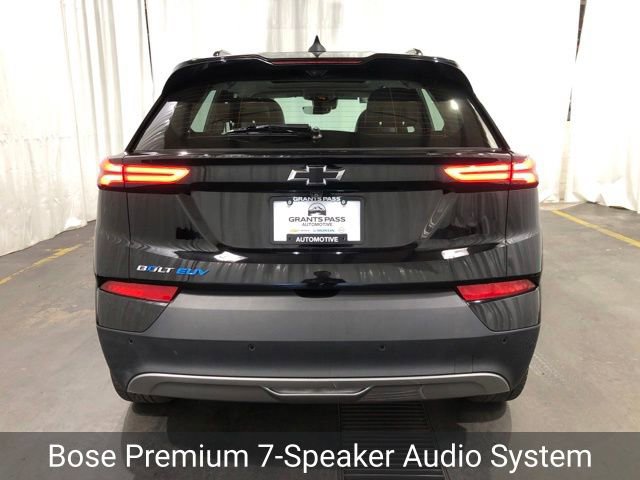 Used 2022 Chevrolet Bolt EUV Premier w/ Sun & Sound Package FWD image 4