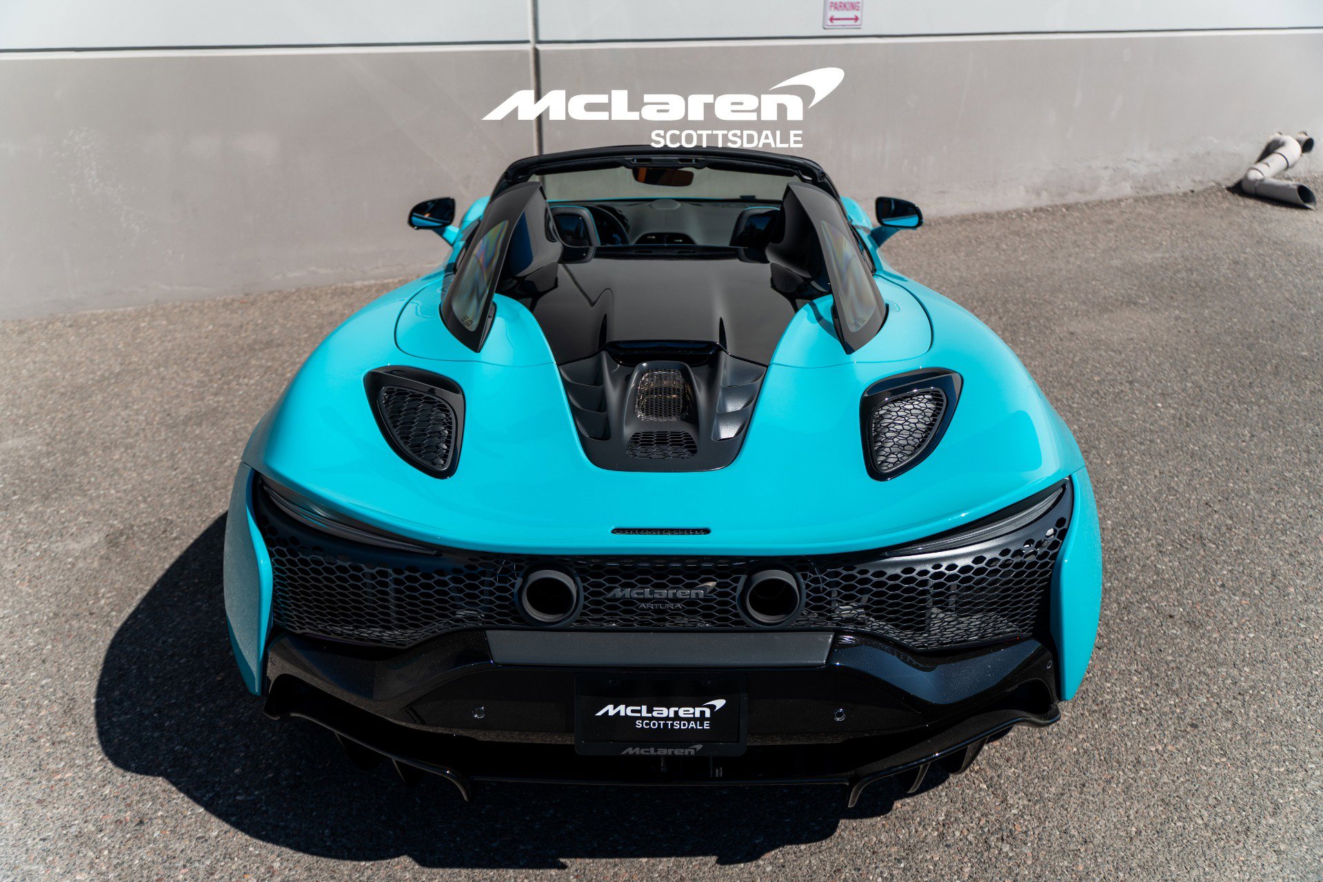 Used 2025 McLaren Artura Spider image 26
