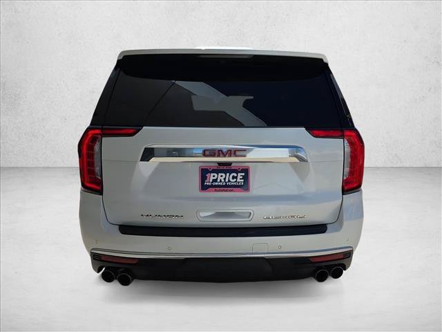 Used 2022 GMC Yukon XL Denali w/ Advanced Technology Package AWD/4WD image 7