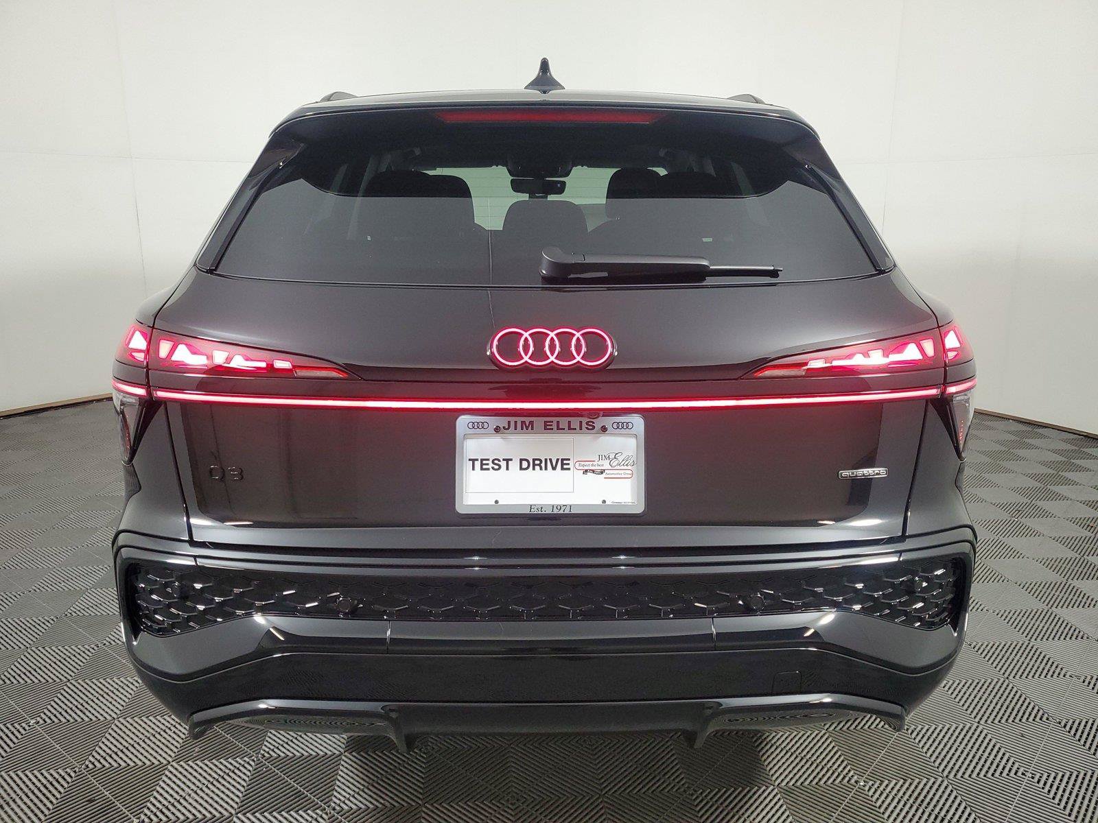 New 2026 Audi Q3 quattro 2.0T AWD/4WD image 6