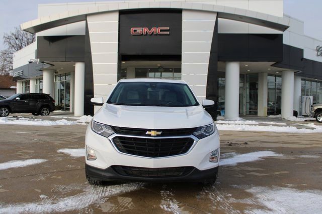 Used 2021 Chevrolet Equinox LT w/ Driver Convenience Package image 2