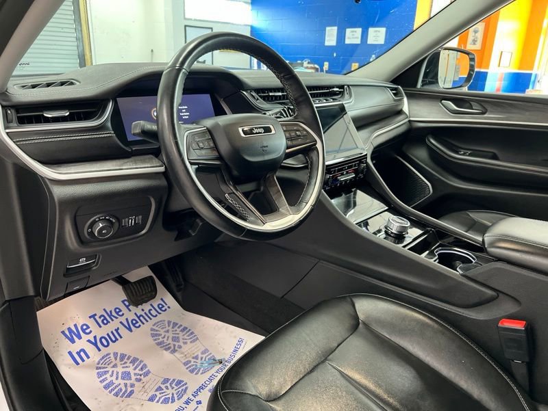 Used 2021 Jeep Grand Cherokee L Limited AWD/4WD image 20