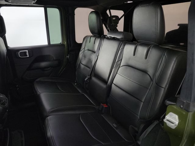 Used 2022 Jeep Wrangler Unlimited Sahara AWD/4WD image 18