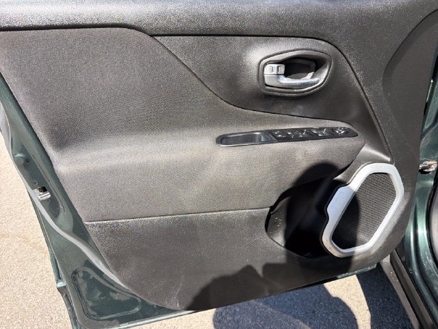 Used 2021 Jeep Renegade Sport AWD/4WD image 11