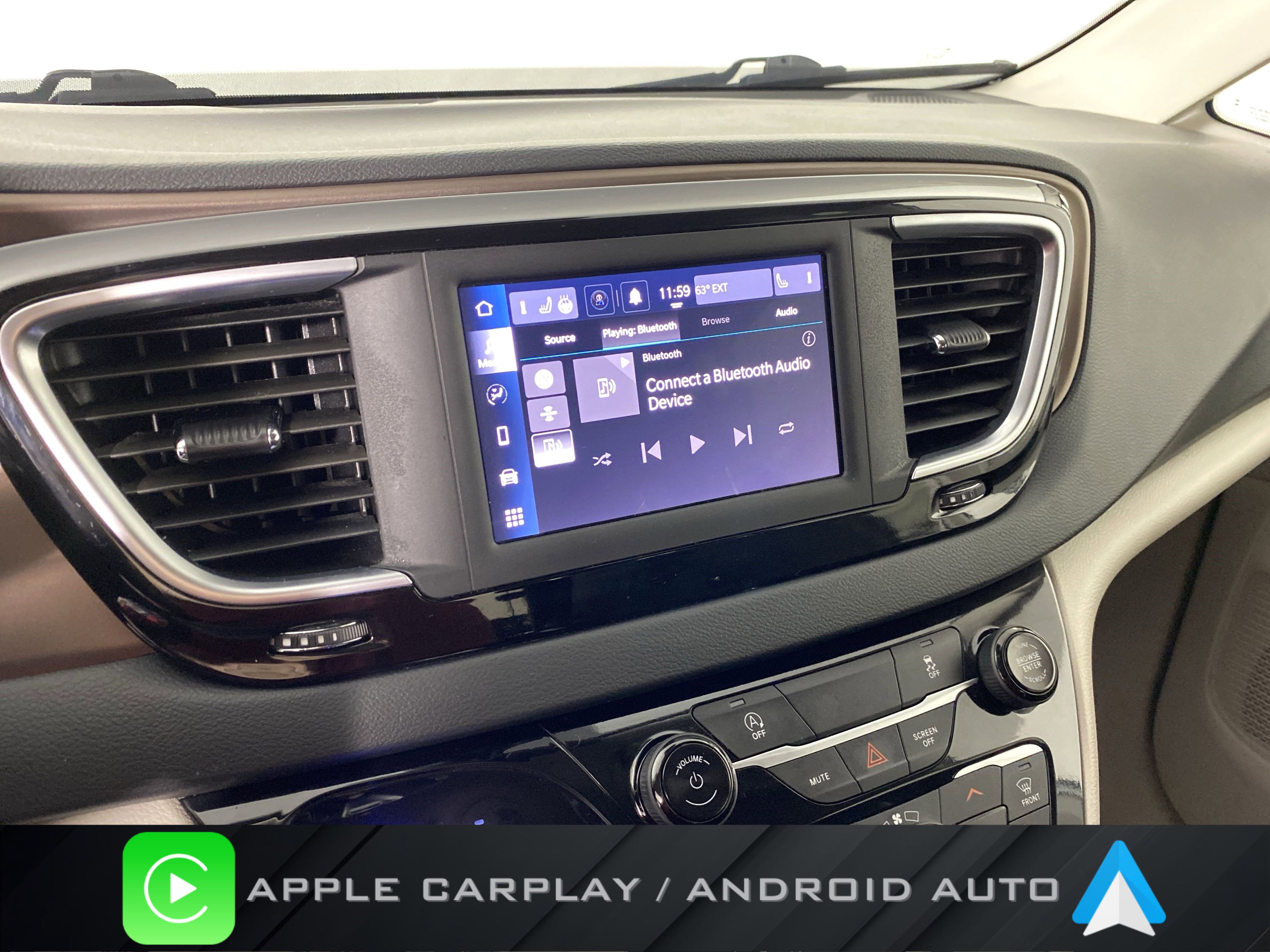 Used 2023 Chrysler Voyager LX image 2