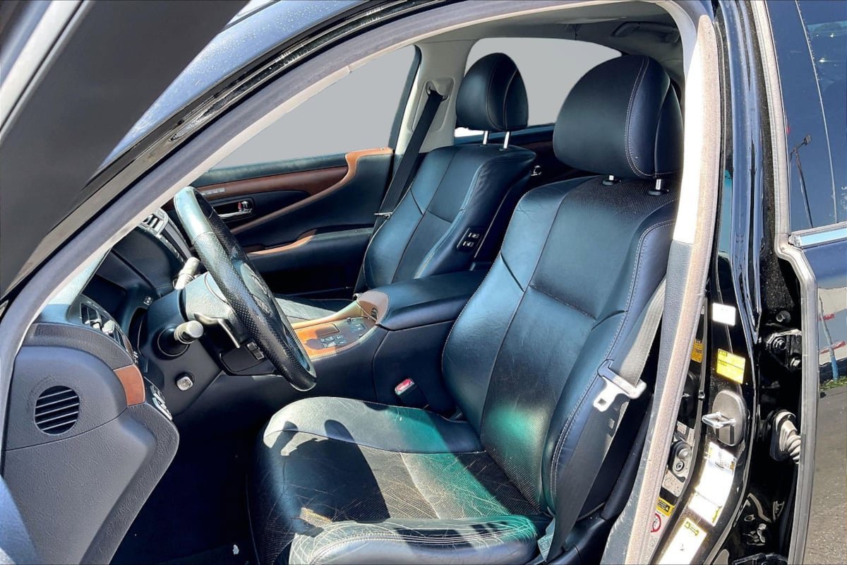 Used 2010 Lexus LS 460 RWD image 25