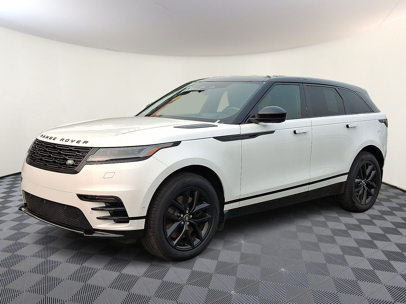 Certified 2026 Land Rover Range Rover Velar Dynamic SE AWD/4WD video 1