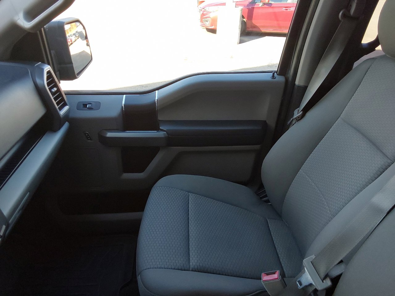 Used 2018 Ford F150 XLT image 17