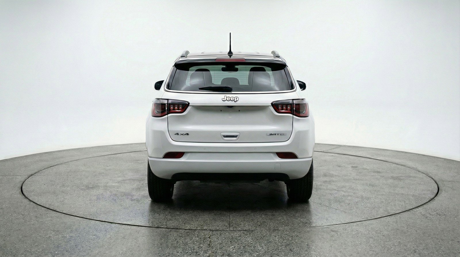 Used 2025 Jeep Compass Trailhawk image 7