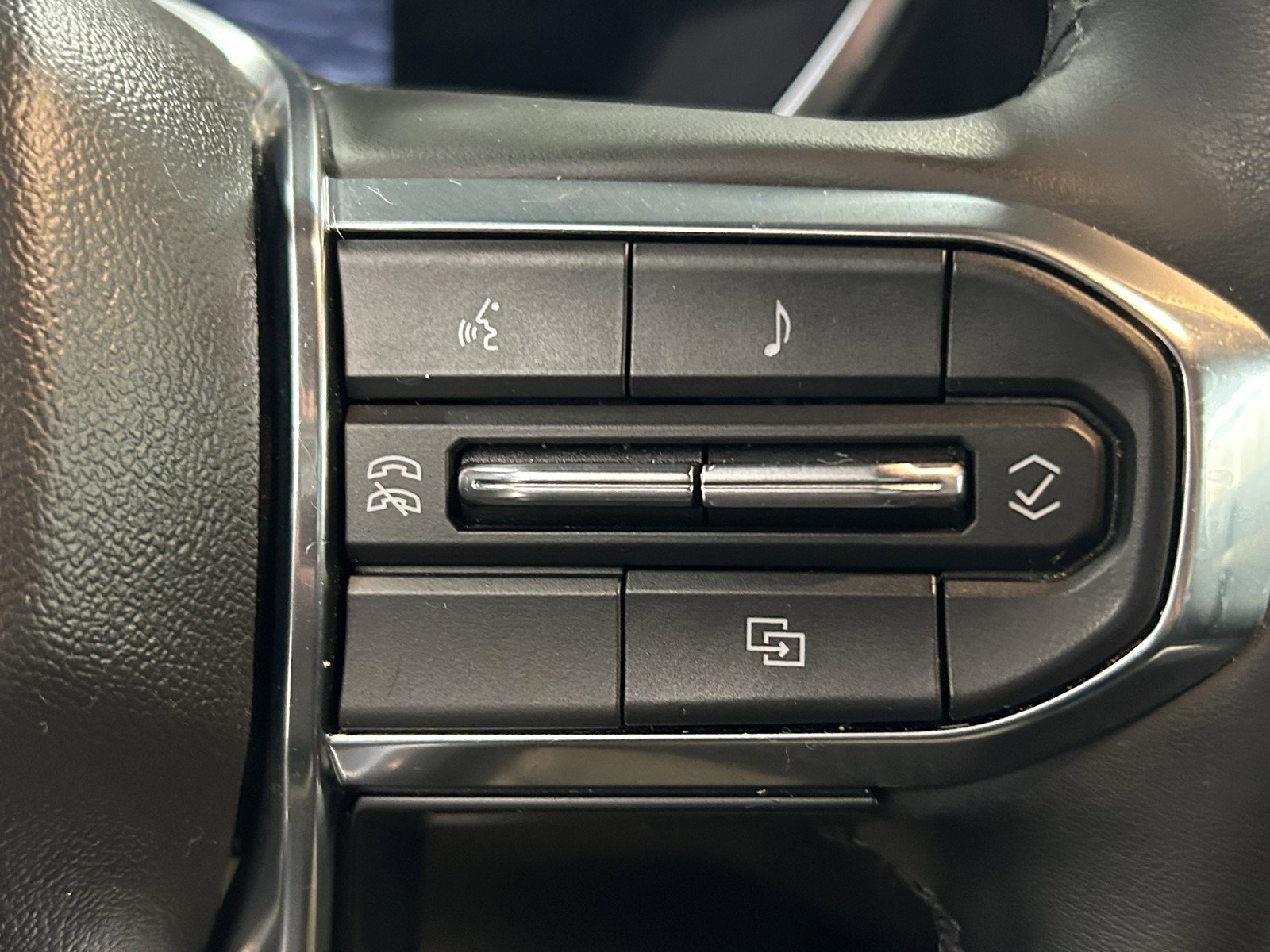 Used 2023 GMC Canyon Elevation w/ Convenience Package image 24