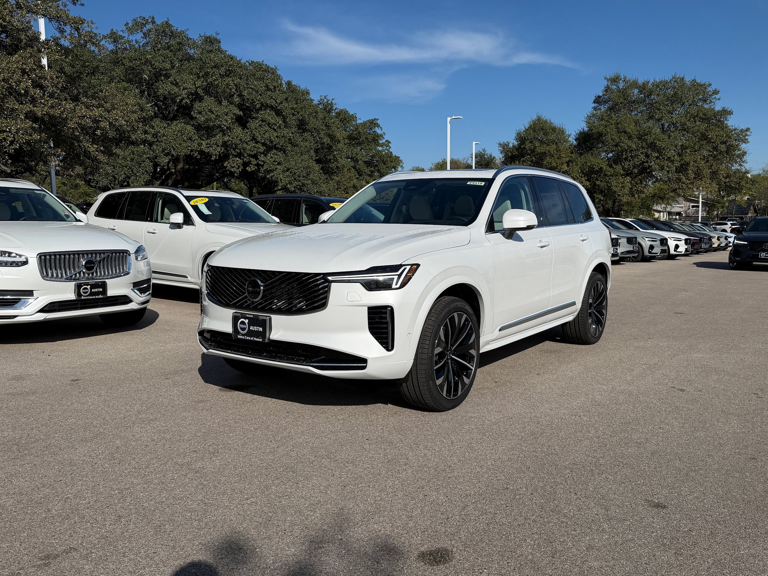 New 2026 Volvo XC90 B6 Ultra w/ Protection Package AWD/4WD image 2