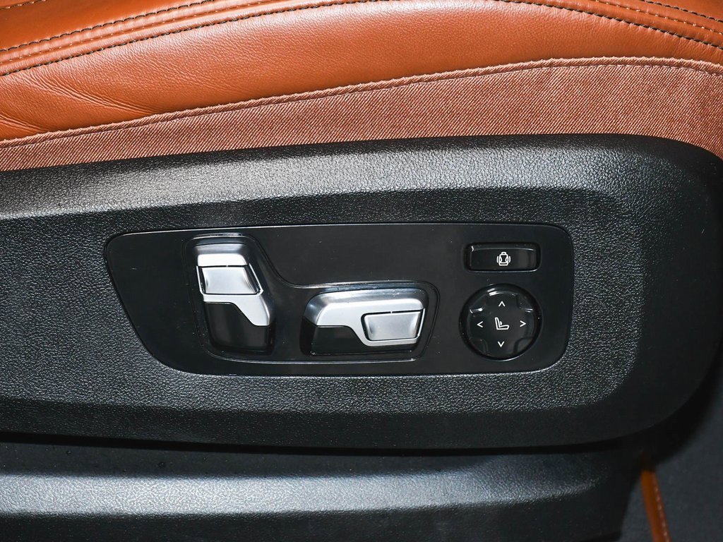 Used 2024 BMW ALPINA XB7 image 90