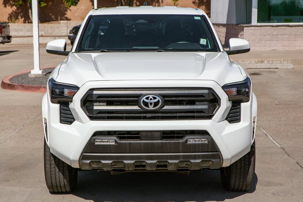 Used 2025 Toyota Tacoma SR5 AWD/4WD image 3