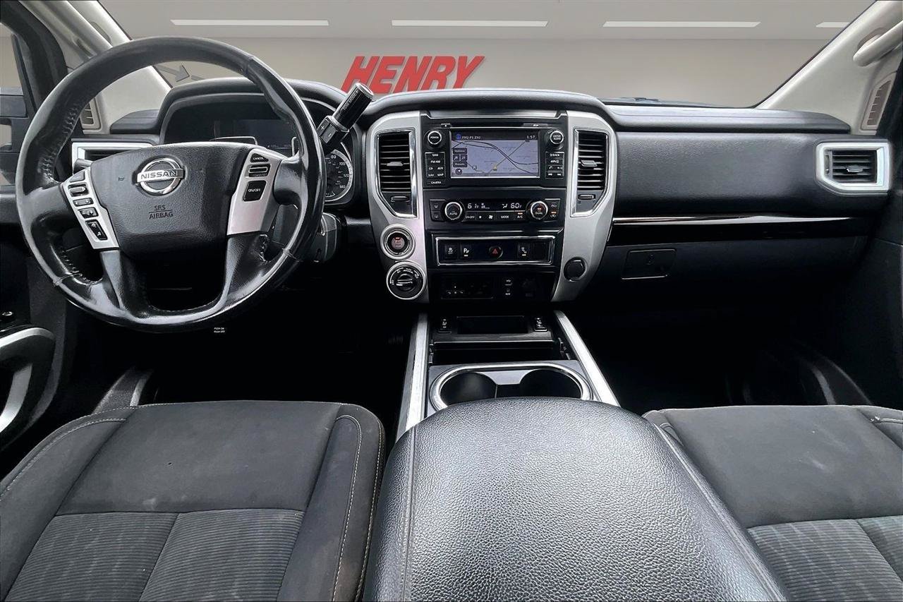 Used 2016 Nissan Titan SV AWD/4WD image 8