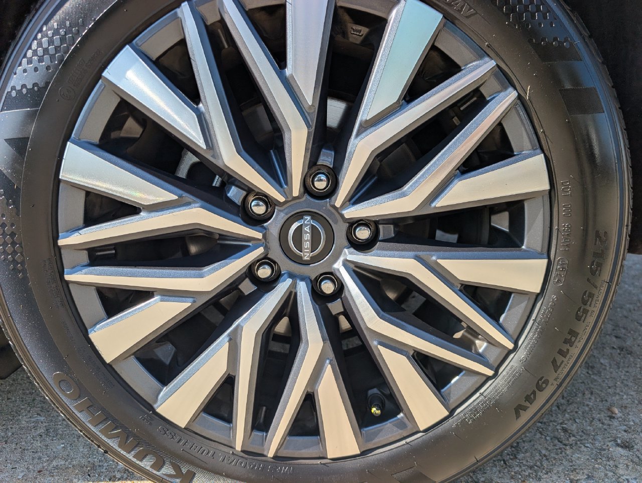 Used 2025 Nissan Altima 2.5 SV FWD image 7