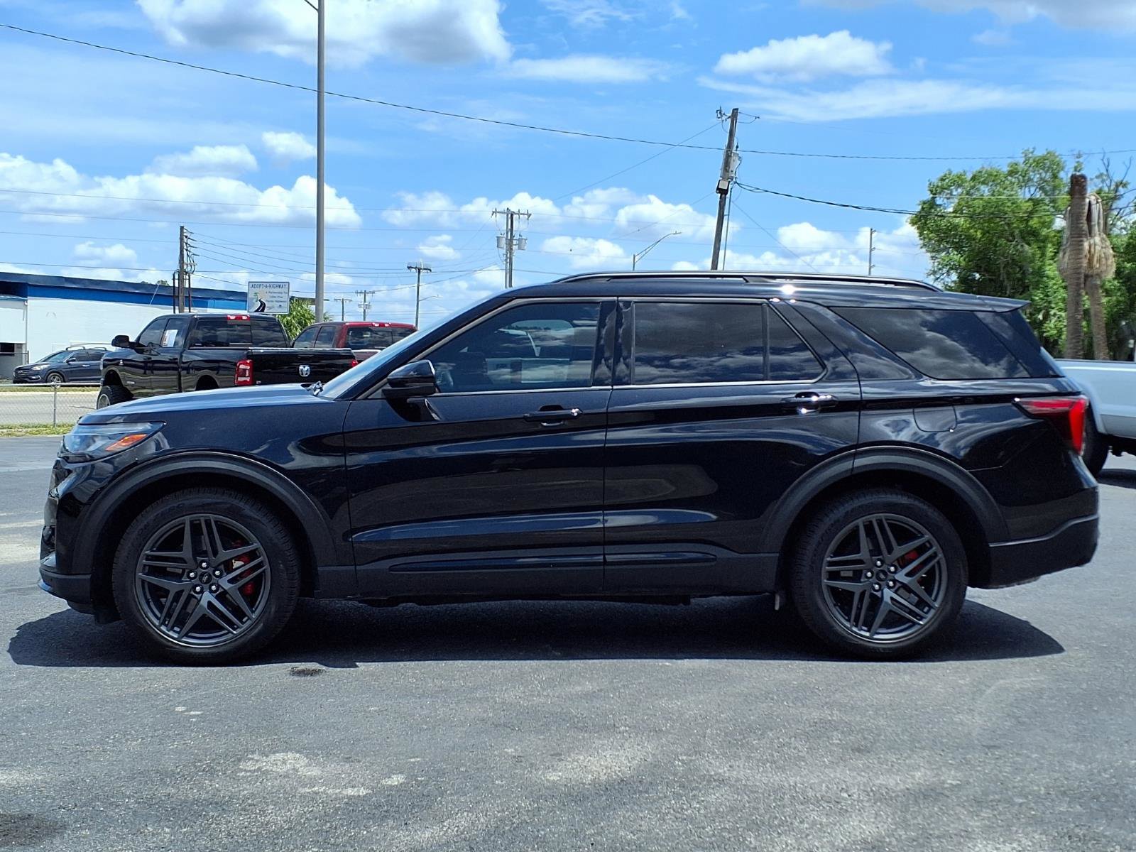 Used 2026 Ford Explorer ST w/ Sun And Sound Package AWD/4WD image 3