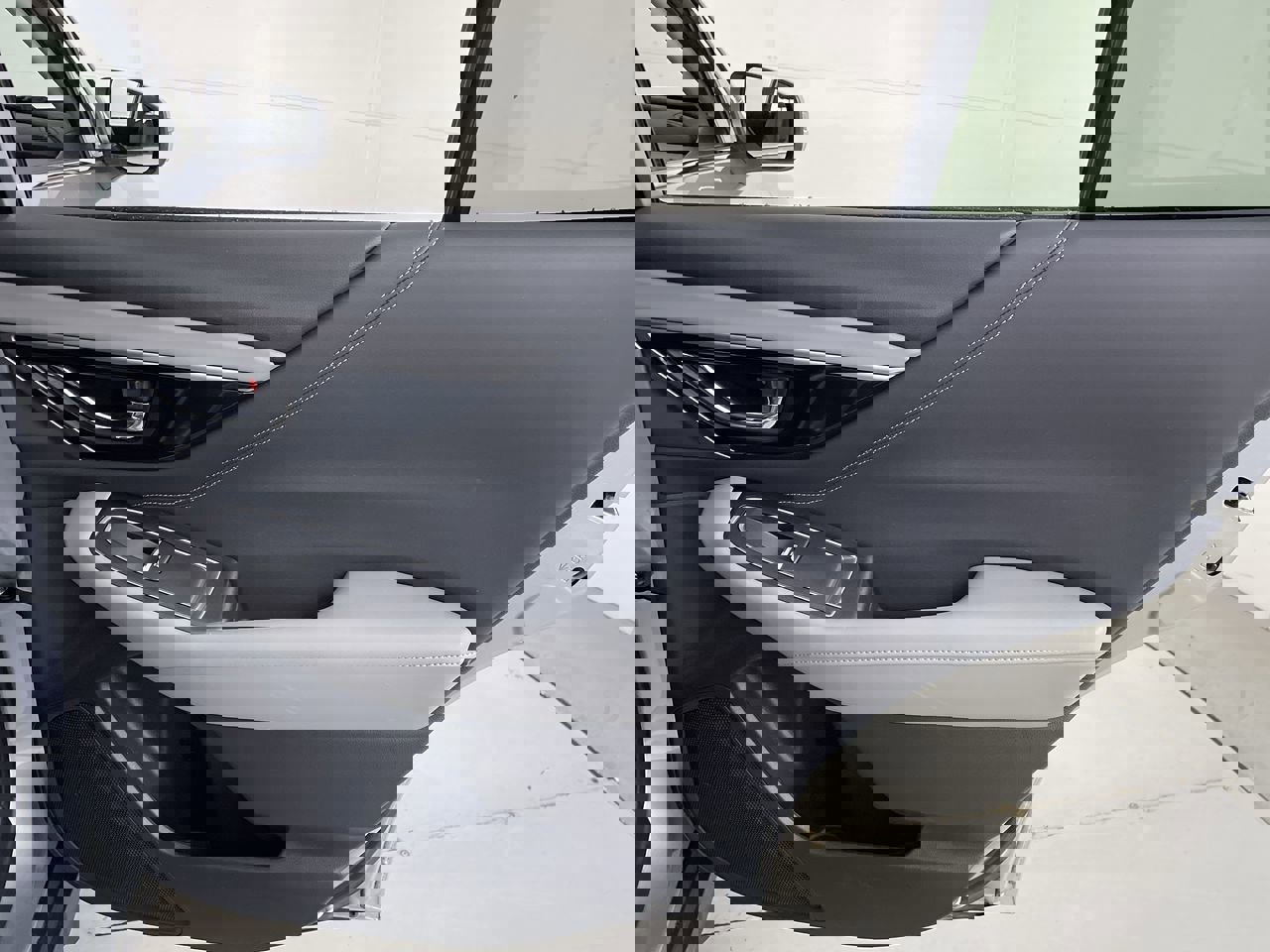 Used 2020 Subaru Outback Limited image 23