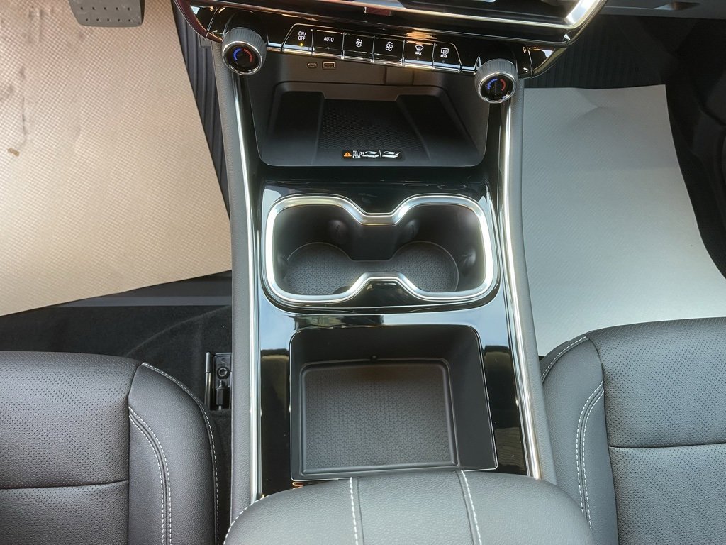 New 2026 Chevrolet Traverse LT w/ Driver Confidence Package image 19