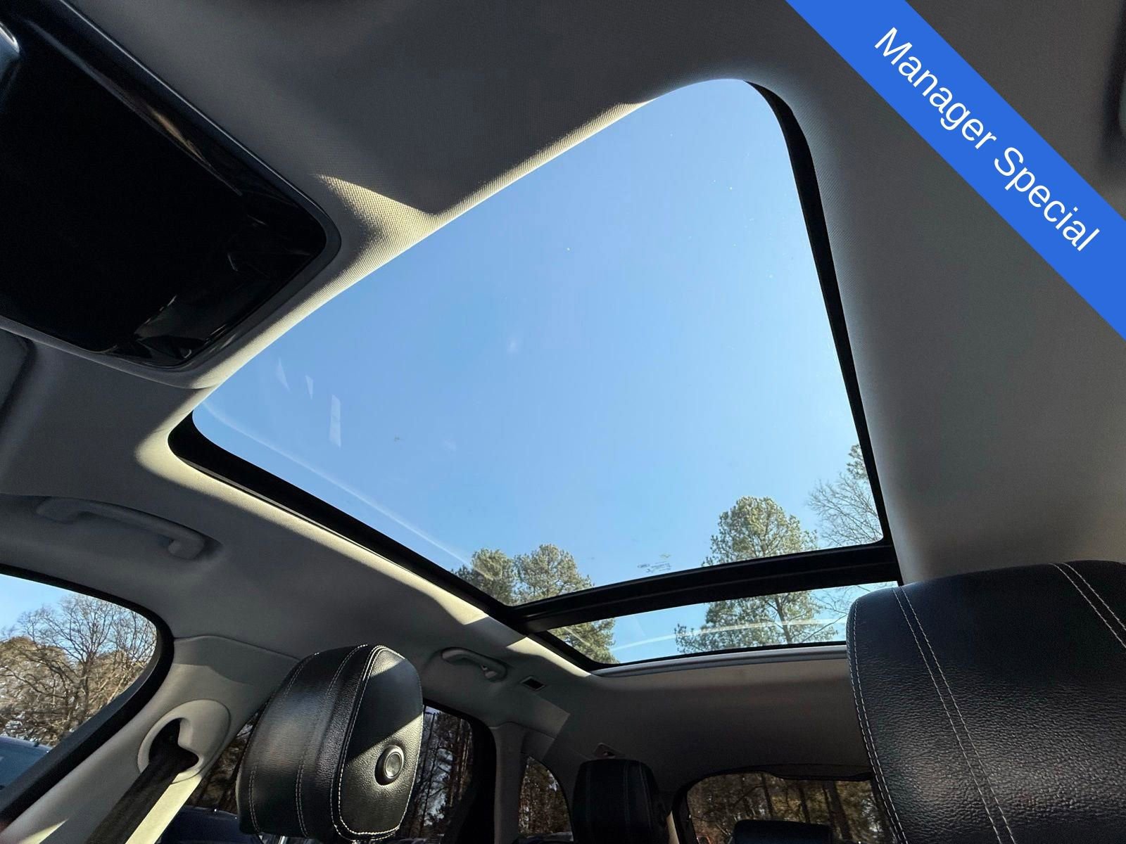 Used 2020 Land Rover Range Rover Velar S image 58