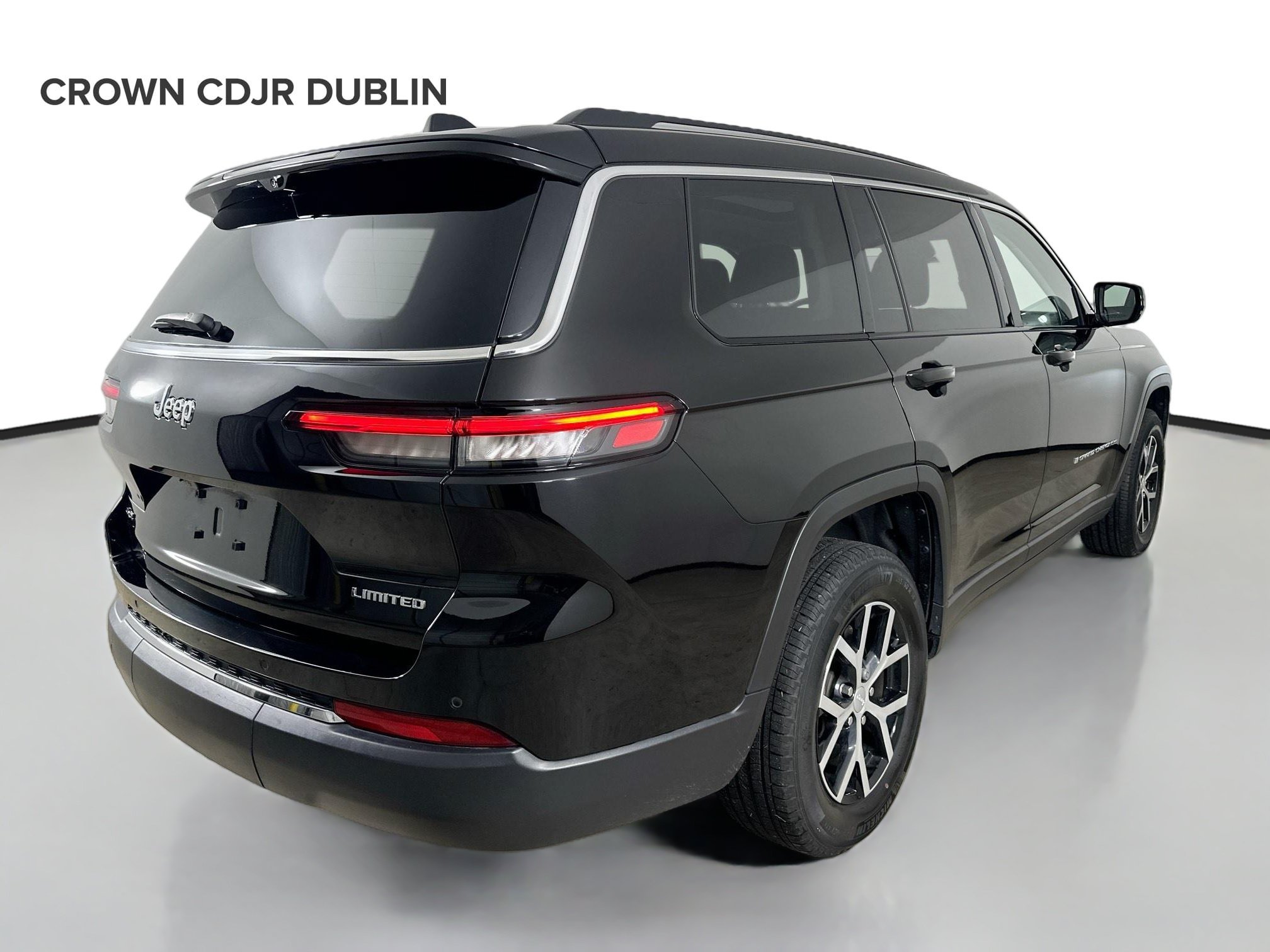Used 2024 Jeep Grand Cherokee L Limited w/ Luxury Tech Group II AWD/4WD image 5