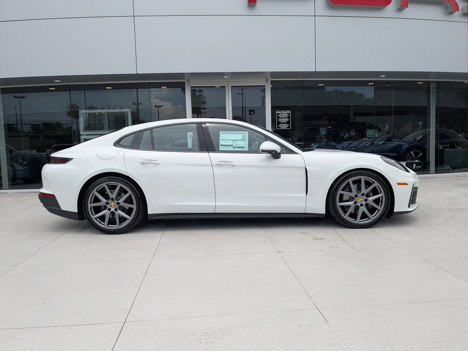 New 2025 Porsche Panamera 4 image 8