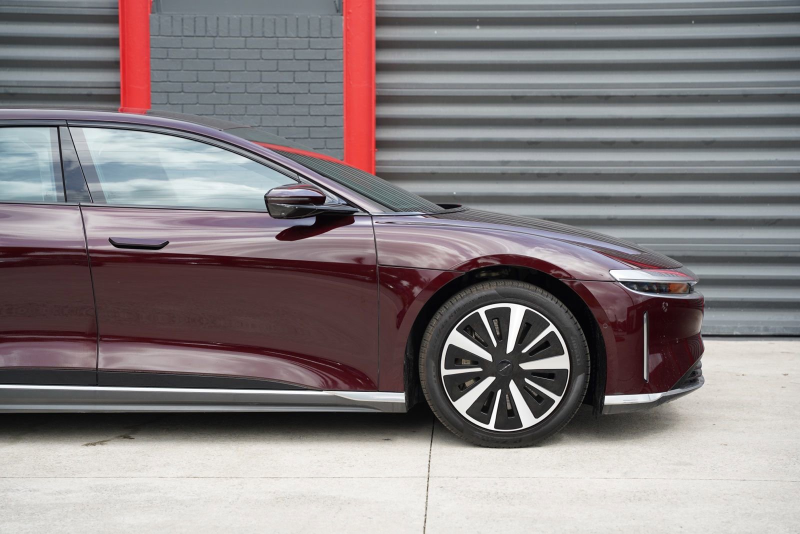 Used 2024 Lucid Air Touring image 4