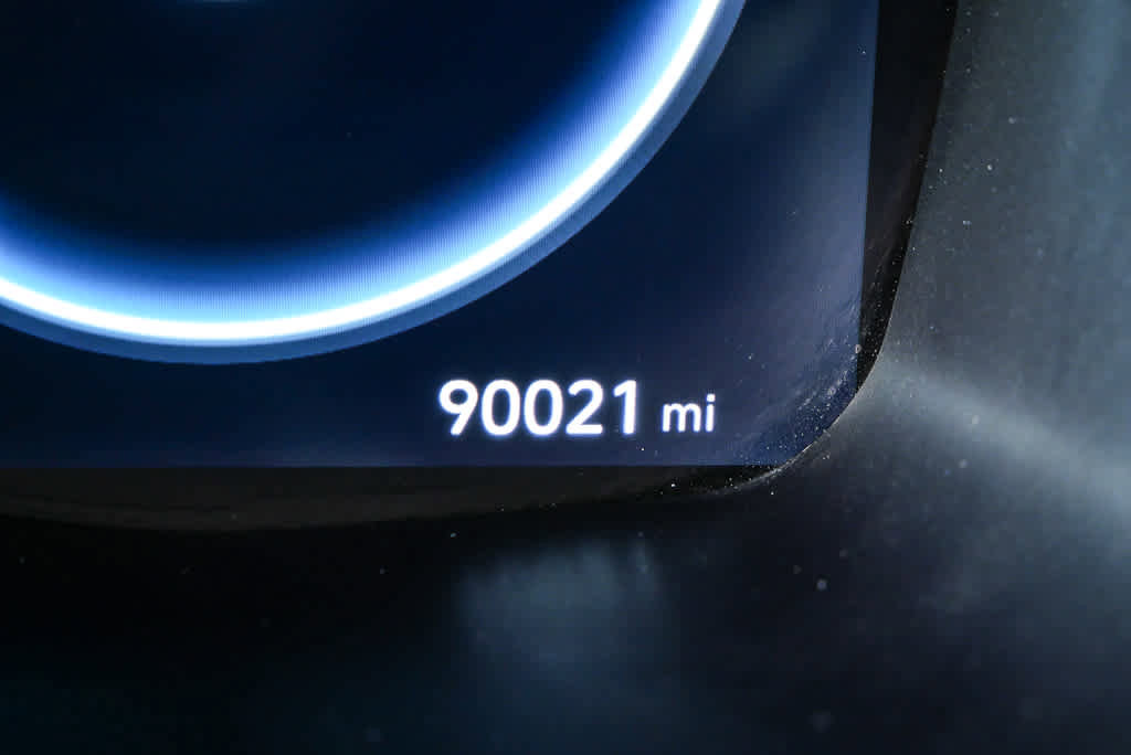 Used 2023 Hyundai Santa Fe Calligraphy w/ Cargo Package image 9