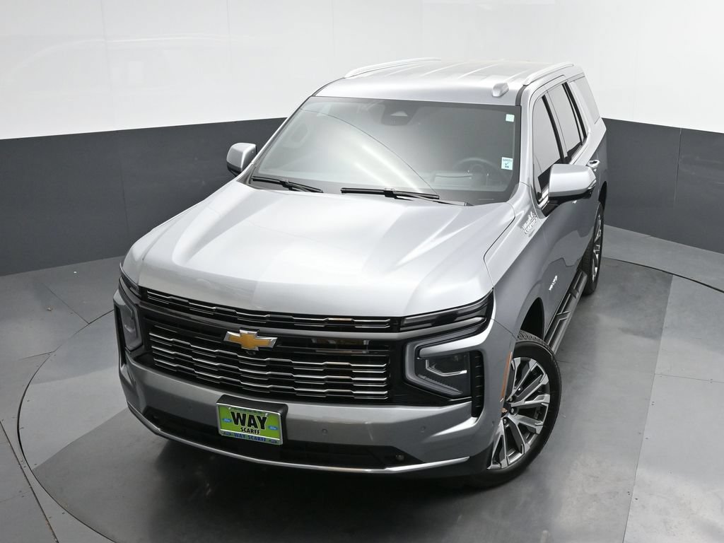 Used 2025 Chevrolet Tahoe High Country AWD/4WD image 43