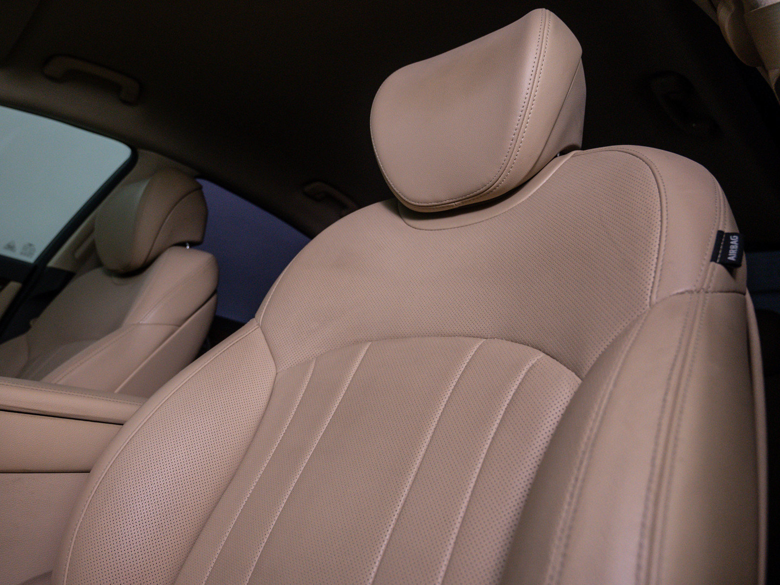Used 2018 Genesis G80 3.8 RWD image 19