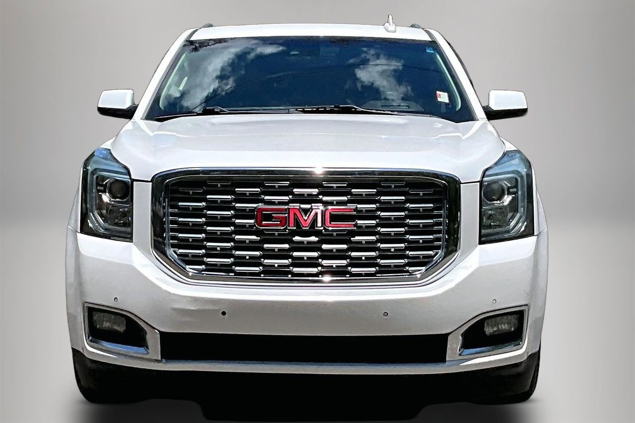 Used 2018 GMC Yukon XL Denali w/ Open Road Package RWD image 3