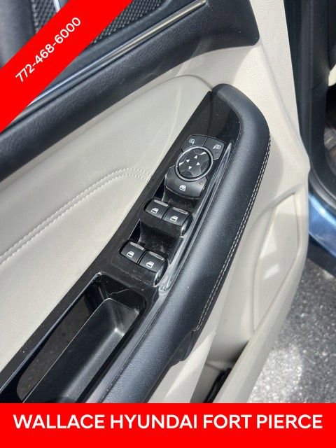 Used 2018 Ford Edge Titanium w/ Equipment Group 301A FWD image 5
