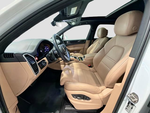 Used 2022 Porsche Cayenne S AWD/4WD image 19