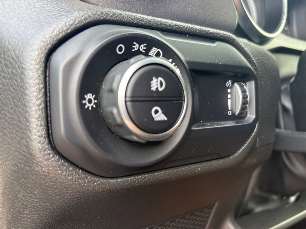 Certified 2023 Jeep Gladiator Mojave image 31