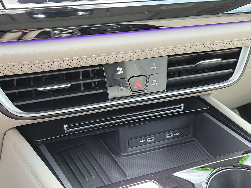 Certified 2026 Volkswagen Atlas SEL Premium R-Line AWD/4WD image 26