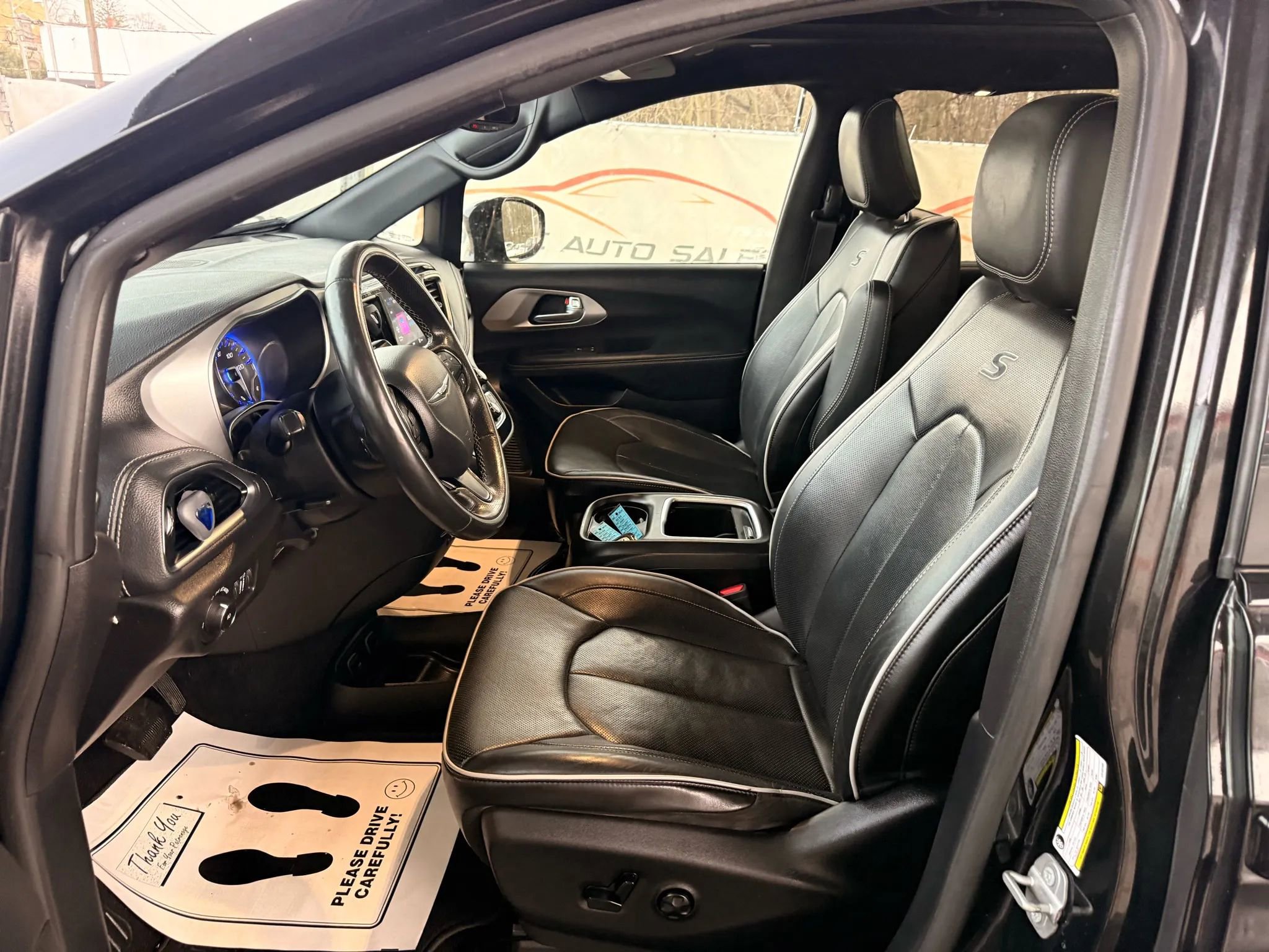 Used 2020 Chrysler Pacifica Limited w/ Advanced Safetytec Group image 15