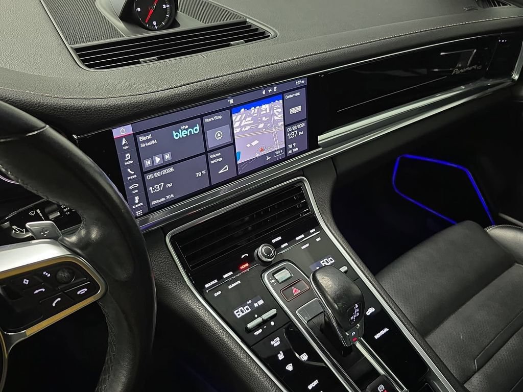 Used 2020 Porsche Panamera image 15