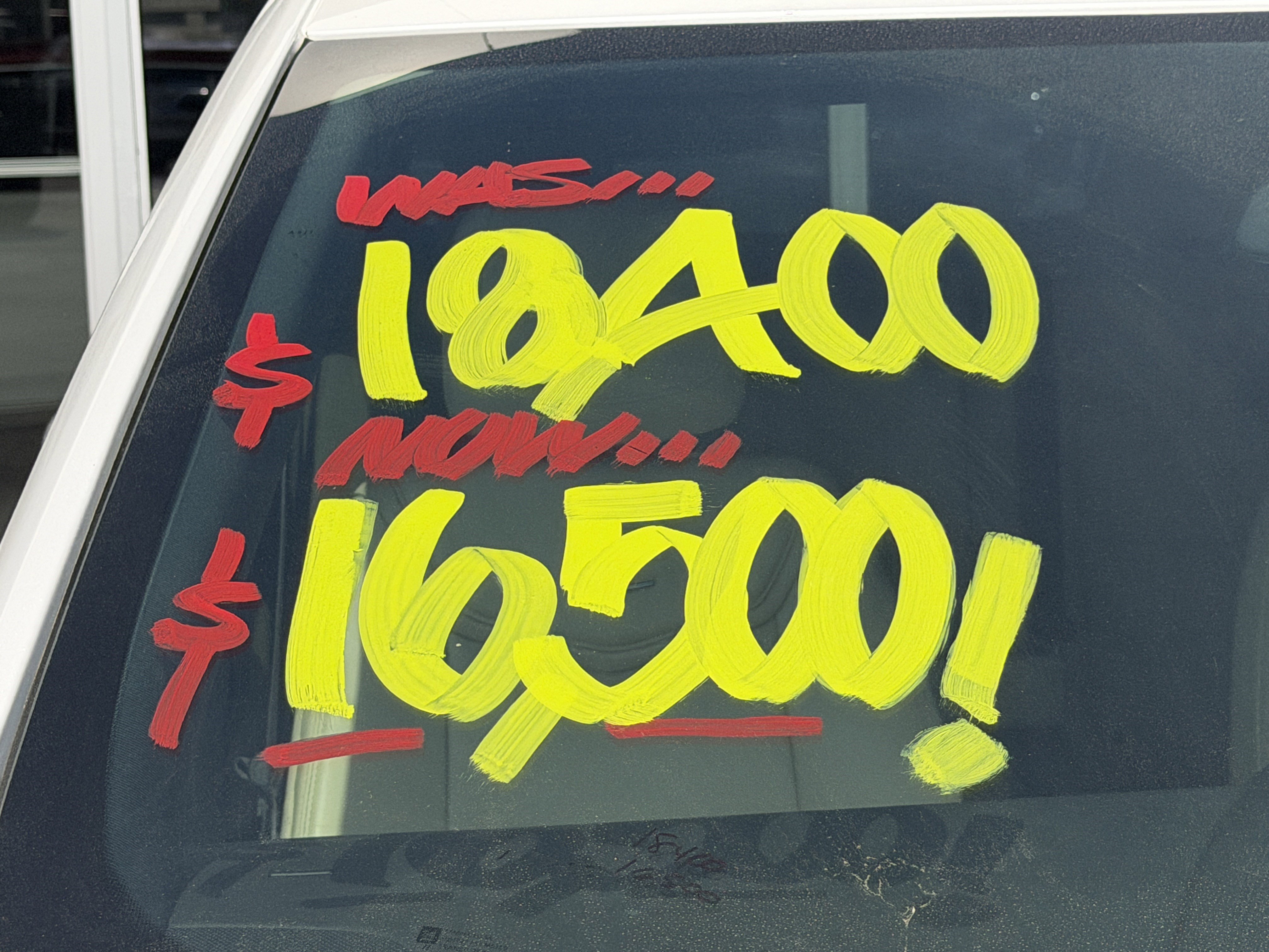 Used 2017 Cadillac XT5 Luxury w/ LPO, Wheel Lock Package image 2