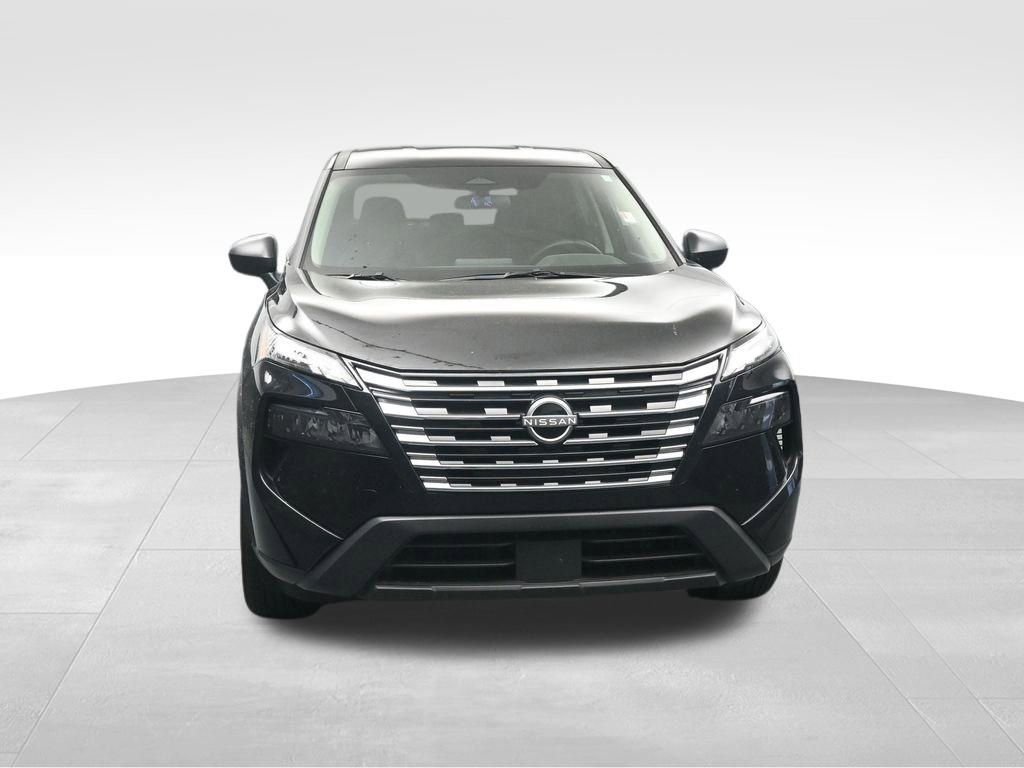 Used 2025 Nissan Rogue S image 8