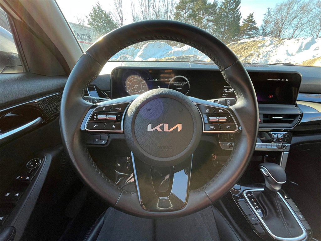 Used 2024 Kia Seltos S image 11