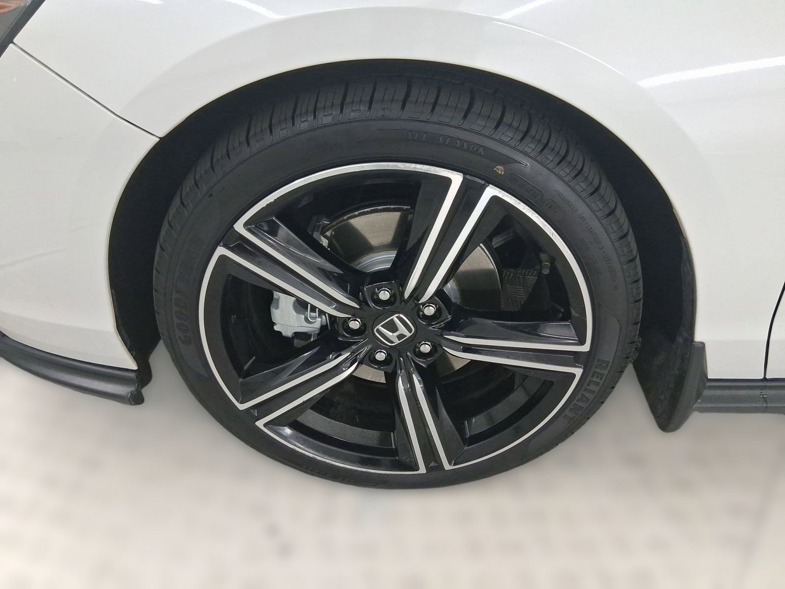 Used 2023 Honda Accord Sport image 11