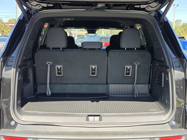 New 2026 Chevrolet Traverse LT w/ Midnight/Sport Edition image 11