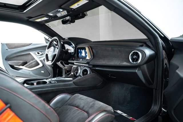 Used 2023 Chevrolet Camaro ZL1 image 27