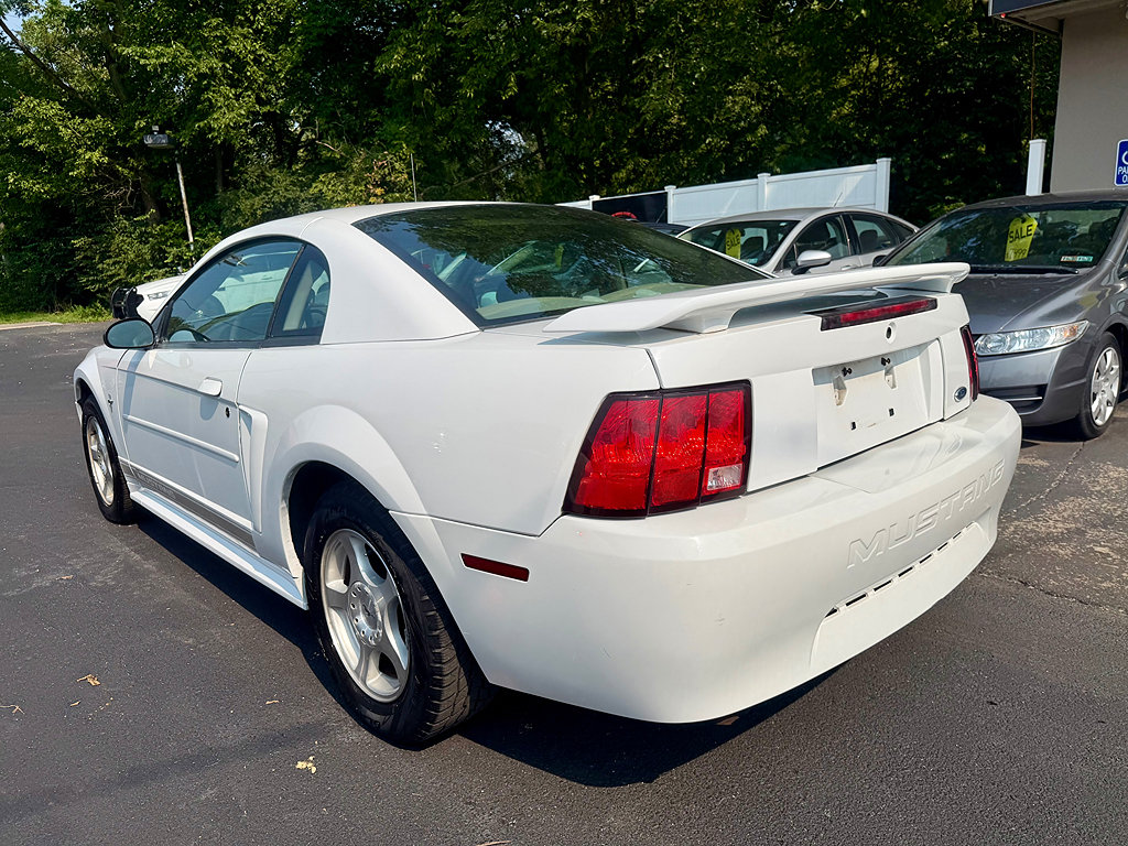 Used 2003 Ford Mustang Coupe RWD image 7