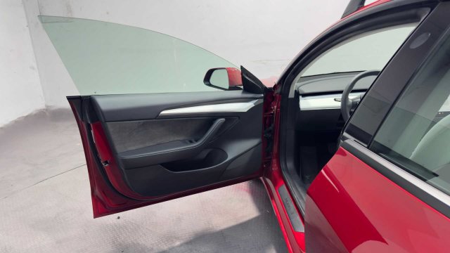 Used 2023 Tesla Model 3 Standard Range RWD image 10