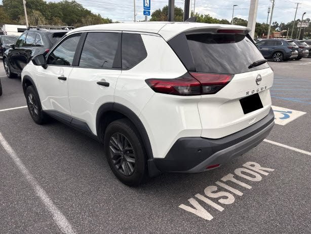 Used 2023 Nissan Rogue S FWD image 6