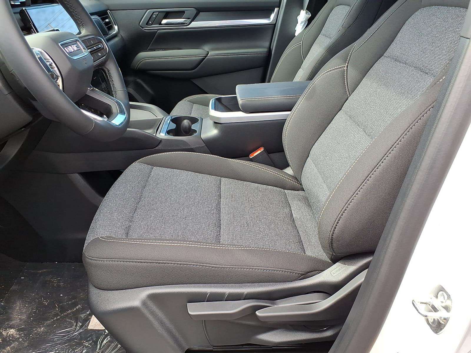 New 2027 GMC Terrain Elevation AWD/4WD image 12